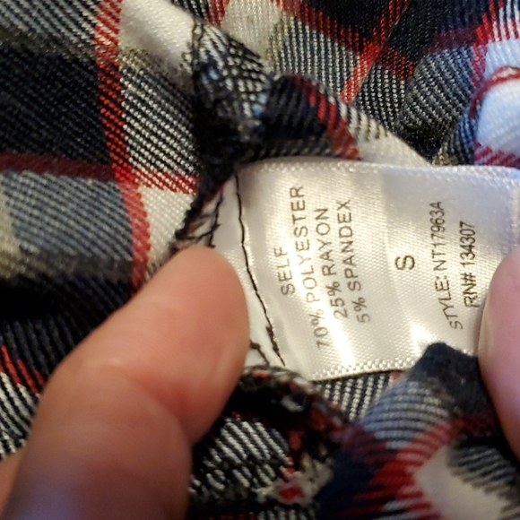 MOD Cropped Flannel Top - Picture 6 of 6